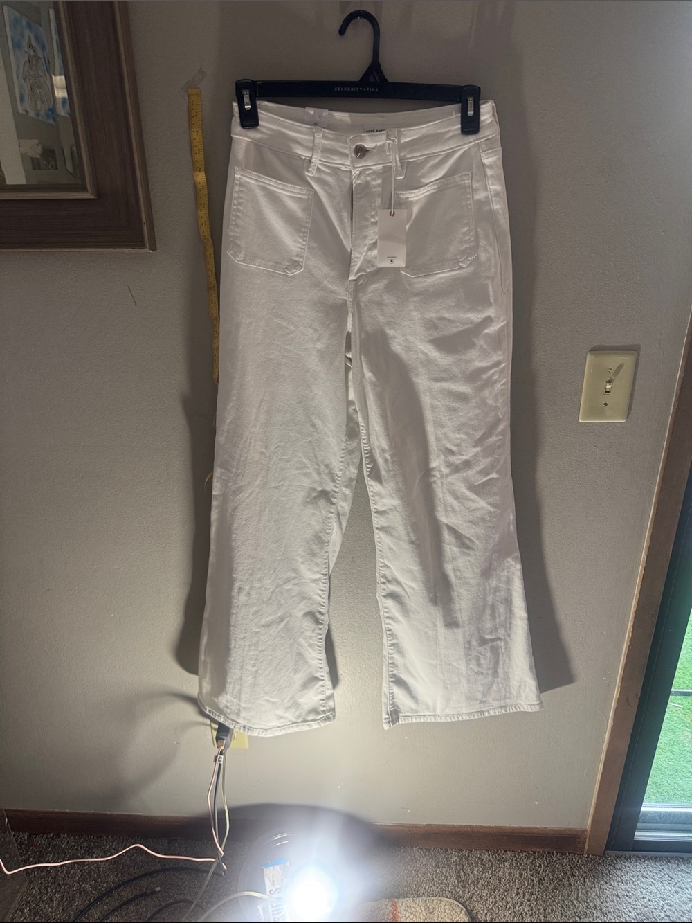 Women’s White Wide-Leg Jeans